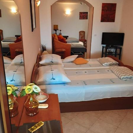 אורסאץ Apartments Zlosilo מראה חיצוני תמונה