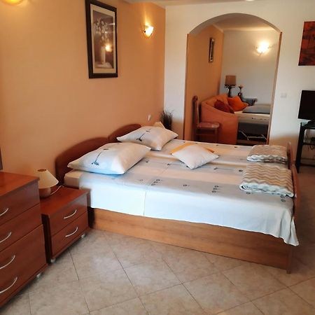 אורסאץ Apartments Zlosilo מראה חיצוני תמונה