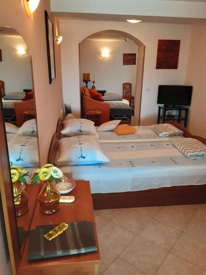 אורסאץ Apartments Zlosilo מראה חיצוני תמונה
