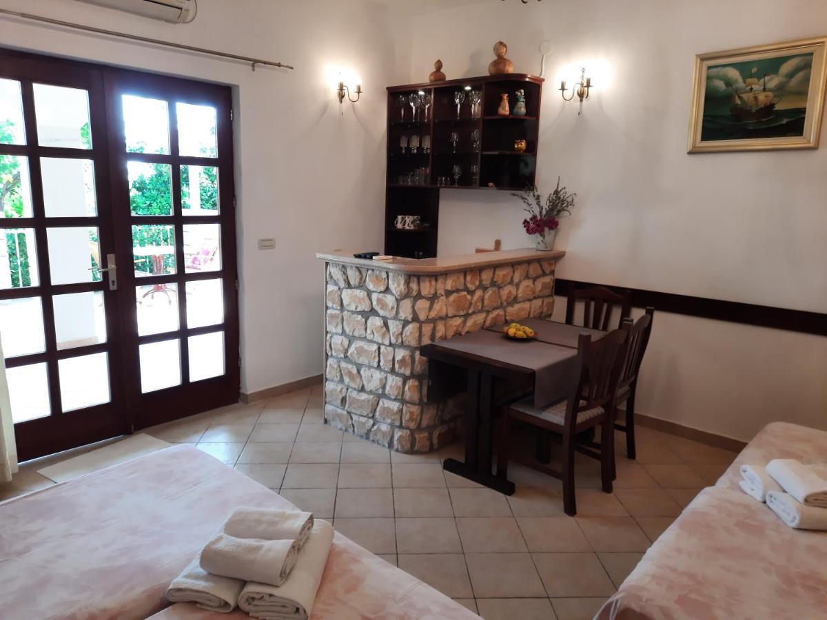 אורסאץ Apartments Zlosilo מראה חיצוני תמונה
